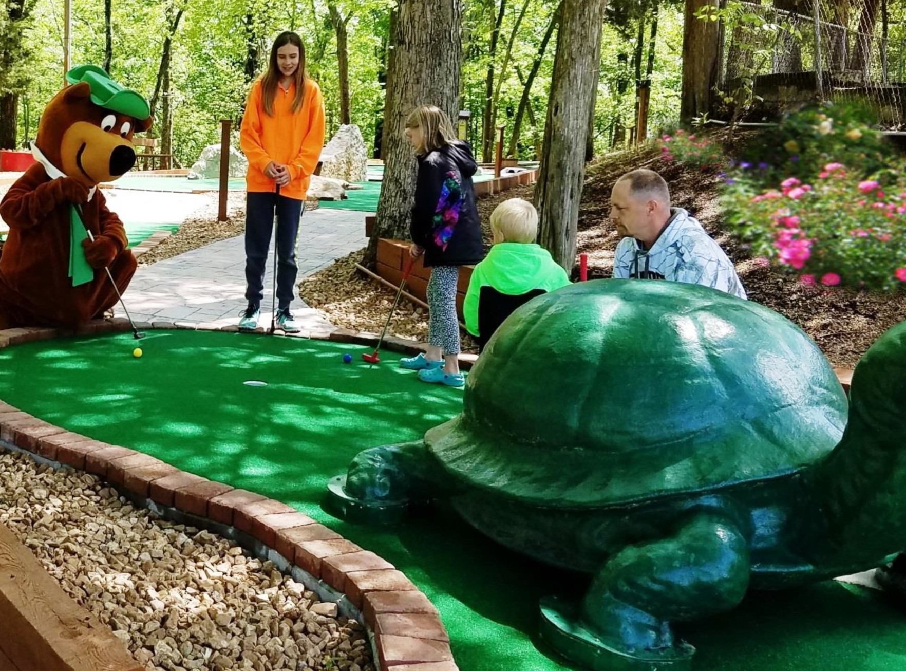 yogi turtle family mini golf (3)